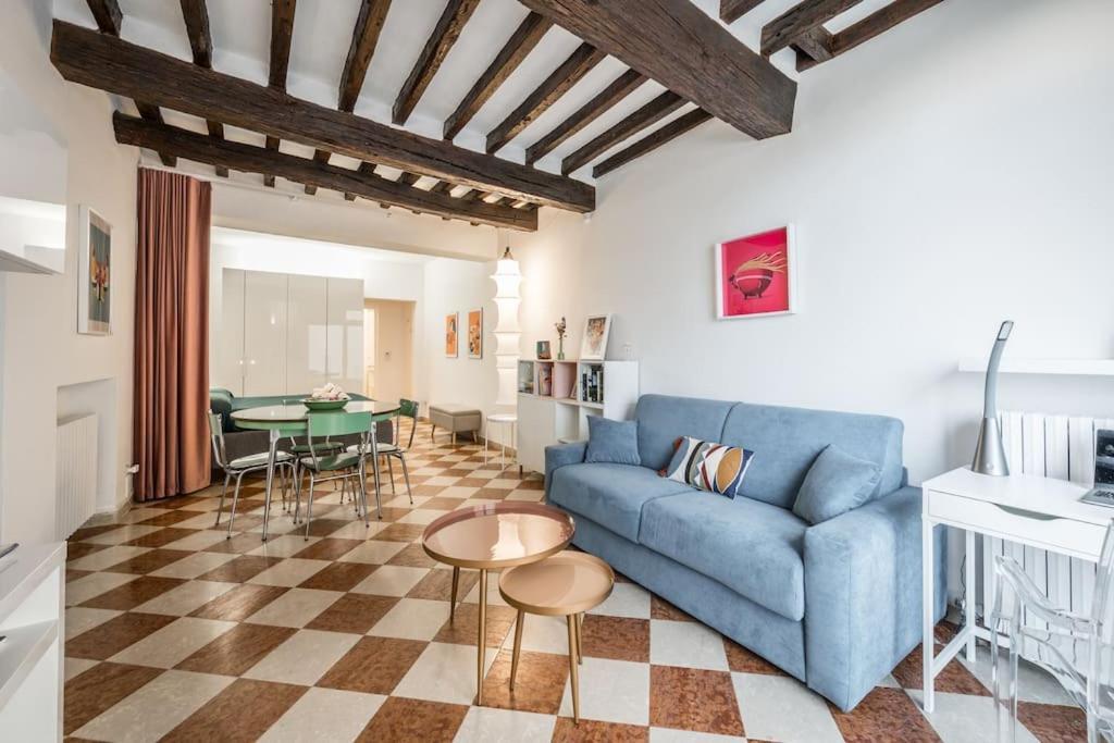 Casa Camilla - Arty Suite Nel Centro Storico Parma Luaran gambar