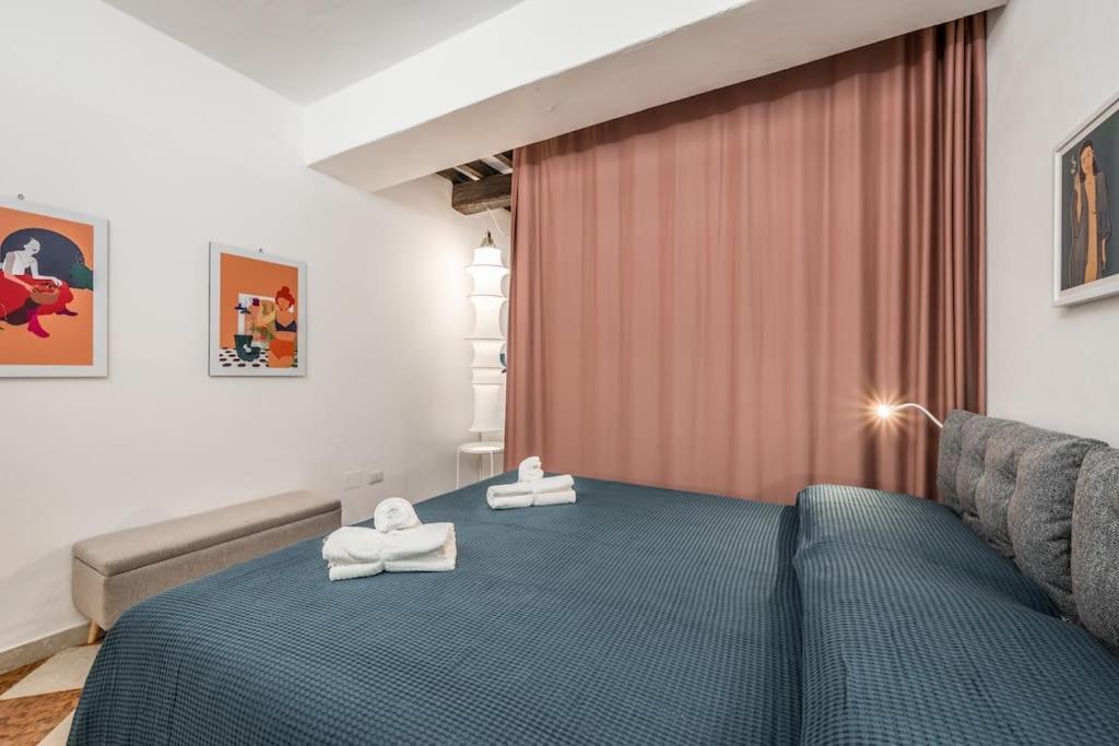 Casa Camilla - Arty Suite Nel Centro Storico Parma Luaran gambar